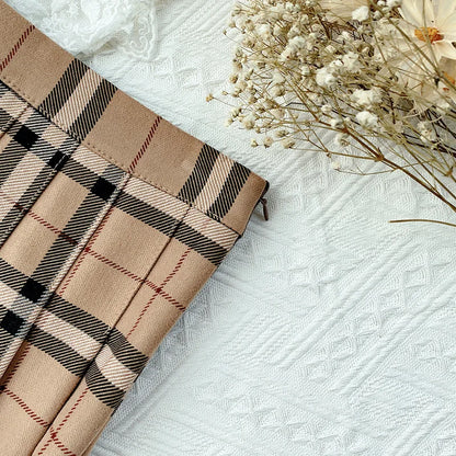 High waisted mini skirt with zipper image 9