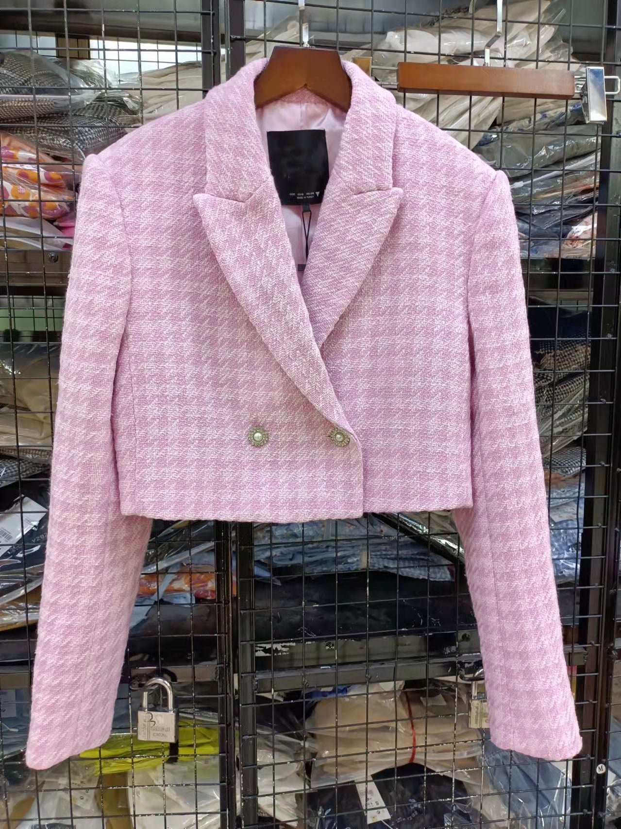 Dreamofthe90s Pink Houndstooth Cropped Blazer And Skort Suit Set