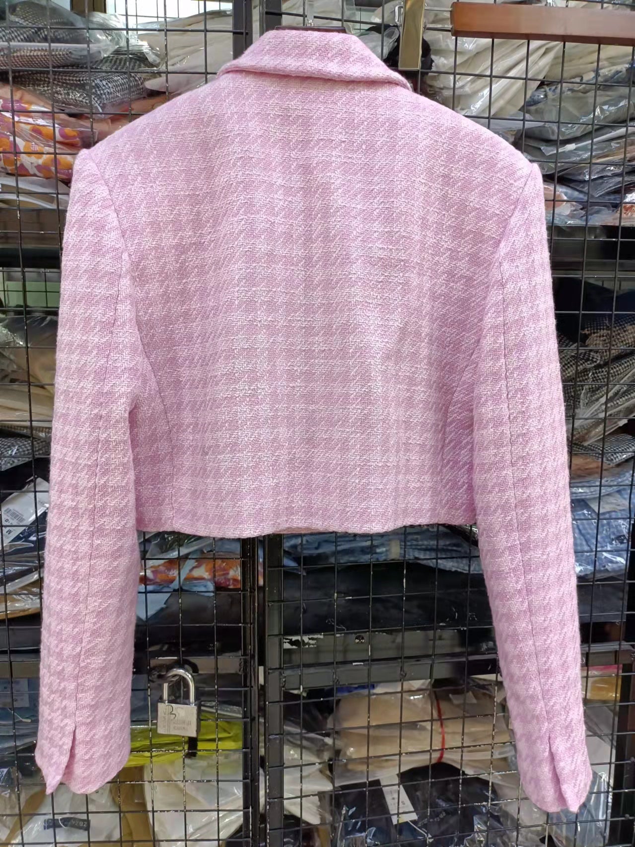 Dreamofthe90s Pink Houndstooth Cropped Blazer And Skort Suit Set